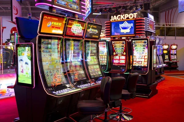 kembarjitu login mobile app home screen showing slot games and live casino options